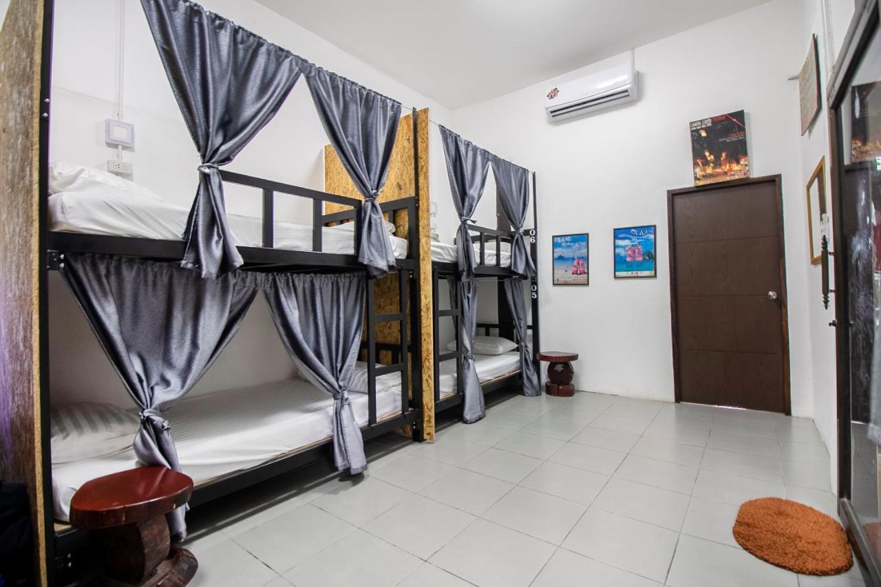 T & T Hostel Канчанабури Экстерьер фото