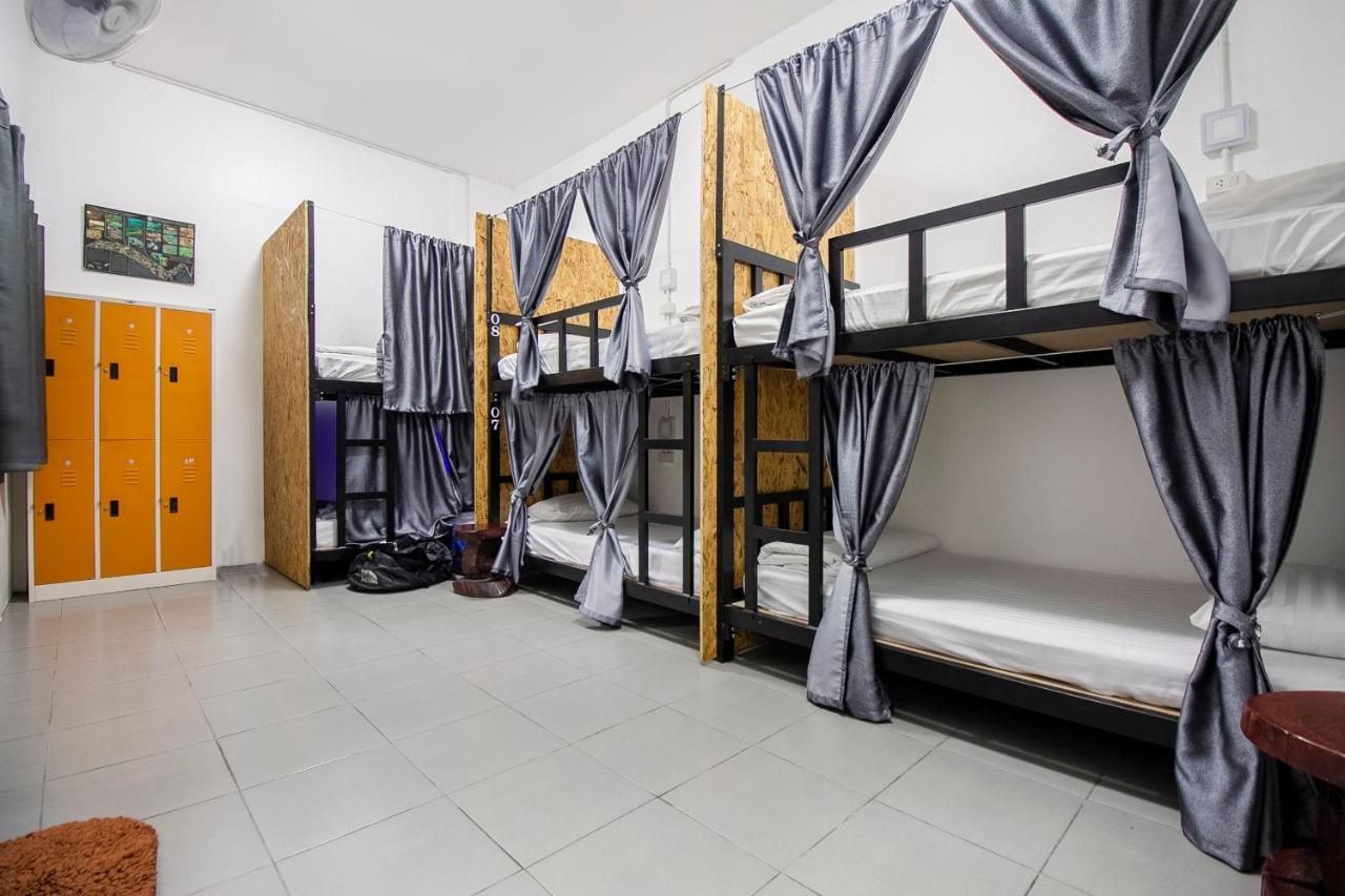 T & T Hostel Канчанабури Экстерьер фото