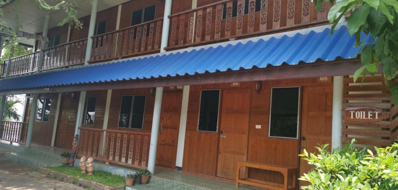 T & T Hostel Канчанабури Экстерьер фото